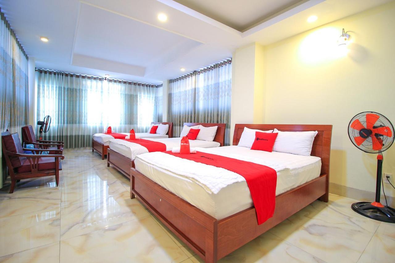 Reddoorz Plus @ Dong Den Street Hotel Thành Pho Ho Chí Minh Esterno foto