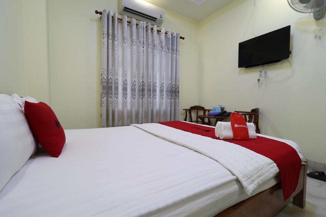 Reddoorz Plus @ Dong Den Street Hotel Thành Pho Ho Chí Minh Esterno foto