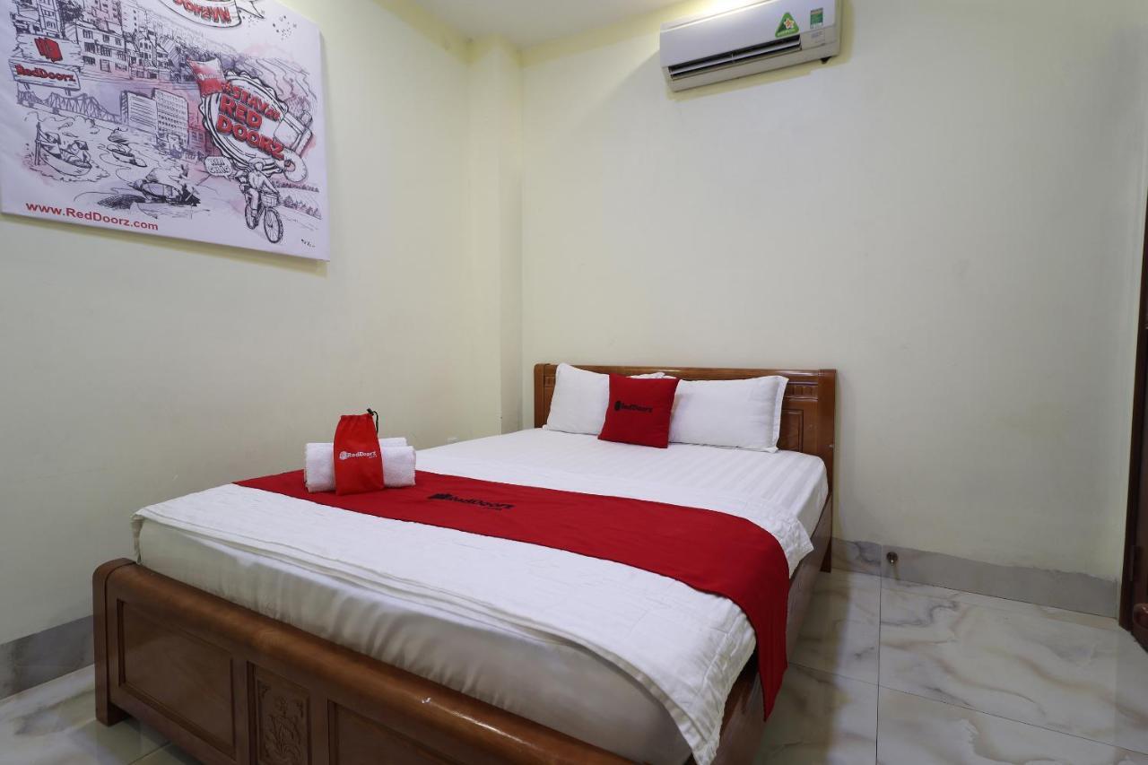 Reddoorz Plus @ Dong Den Street Hotel Thành Pho Ho Chí Minh Esterno foto